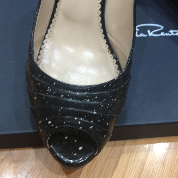 Oscar de la Renta size 38.5 - Picture 5 of 6